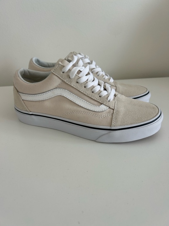 Vans Shoes - VANS Old Skool Low Top Sneakers in Beige and White Suede/Canvas